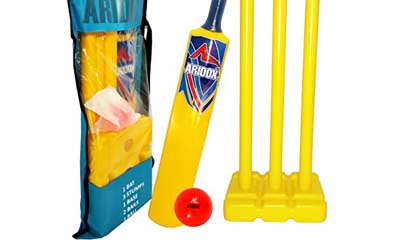 Free Plastic Cricket Set